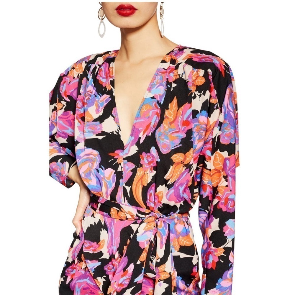 {Topshop} Bleted V-neck long sleeve midi dress